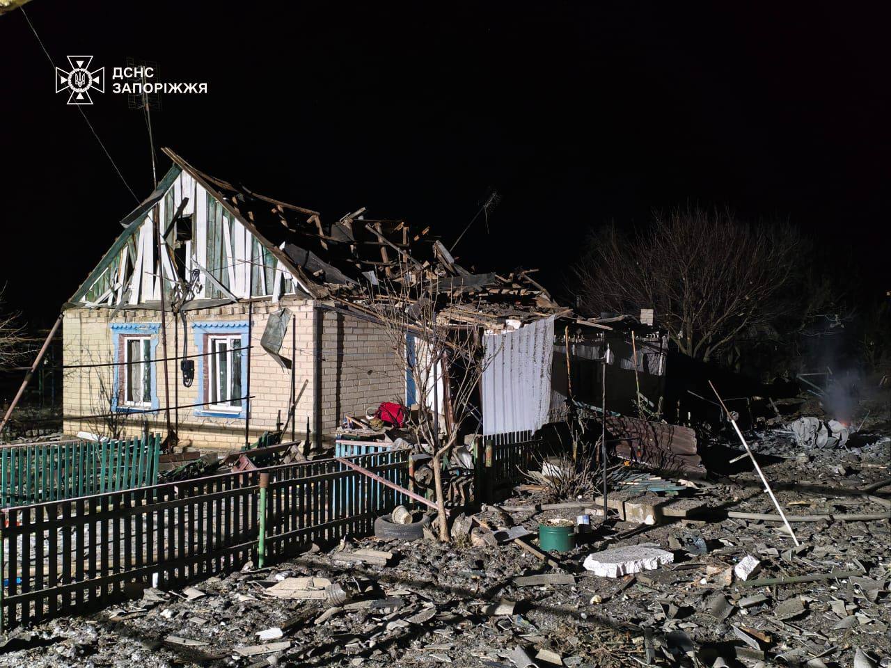 У ДСНС розповіли про наслідки ворожої атаки на Запорізький район